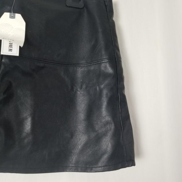 NWT Jolt faux leather black mini skirt juniors size 7 (192) - Picture 6 of 9